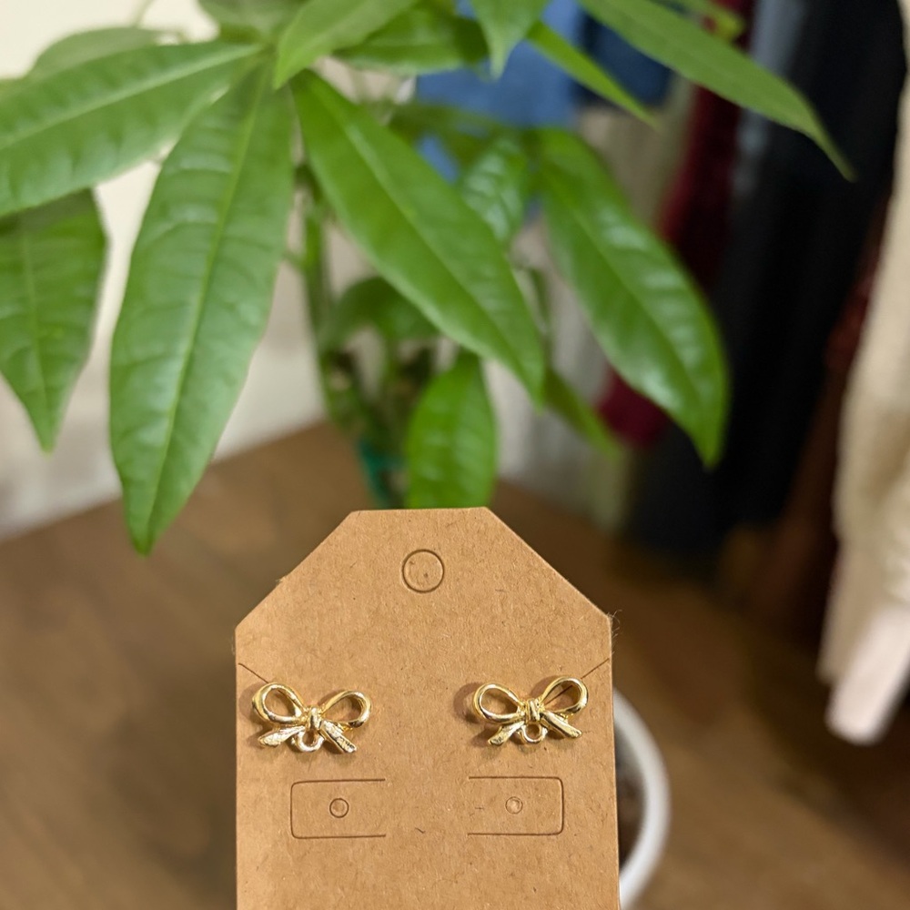 Gold Bow Stud Earrings - Charming Ribbon Accent